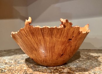 (B-102) HAND CRAFTED 'ROCKY MOUNTAIN MAPLE BURL' FREEFORM WOOD BOWL BY BOB WOMACK (1947-) - 10' BY 12' BY 6'