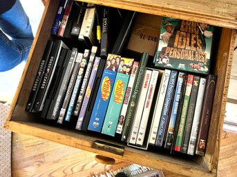 (DEN-41) LOT OF DVD'S MOVIES GAMES