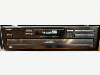 (C-8) VINTAGE ONKYO COMPACT DISC CHANGER-MODEL-DX-220-TURNS ON