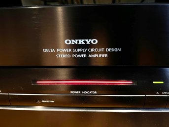 (C-9) VINTAGE ONKYO POWER SUPPLY AMP-MODEL M-5000-TURNS ON