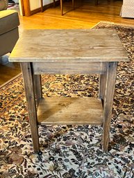 (DEN-51) ANTIQUE WOOD SIDE TABLE-APPROX. 25' X 20' X 10'