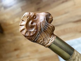 (C-21) VINTAGE CARVED WOOD WALKING CANE-APPROX. 35' LONG-HEAD OF A RAM