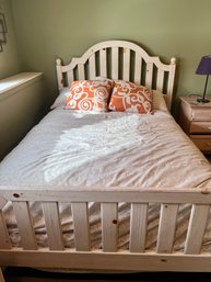 (UP) NATURAL WOOD QUEEN SIZE BED WITH MATTRESS -