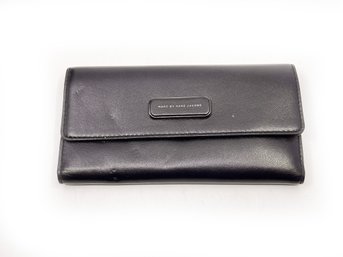 (A-31) VINTAGE LARGE FOLD AND ZIPPERED WALLET-MARC BY MARC JACOBS