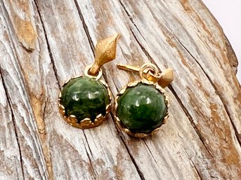 (A-37) VINTAGE 14 KARAT GOLD AND JADE PIN BACK EARRINGS