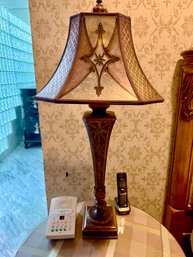 (UPBED) EUROPEAN STYLE TABLE LAMP WITH PAINTED MICA SHADE & GOLD GILT ACCENTS - 35' BY 17'