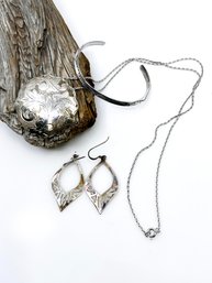 (J-47) VINTAGE LOT OF 3 STERLING SILVER ITEMS-NECKLACE W/CHAIN SIAM AND BRACELET-APPROX. 17.69 DWT
