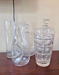 (A-1) COLLECTION OF FIVE CRYSTAL & GLASS PIECES - DECANTERS & VASES - 8'-12'
