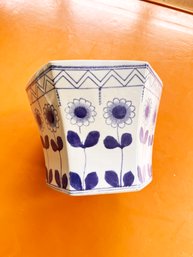 (KX-75) VINTAGE ASIAN STYLE HAND PAINTED PORCELAIN FLOWER POT-APPROX. 7' X 10'-THIS ITEM IS SHIPPABLE