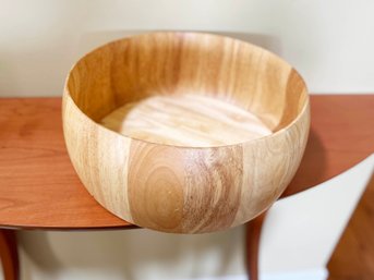 (A-13) LARGE TEAK ROUND NATURAL WOOD SALAD BOWL-5 1/2' T X 13' R