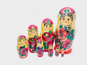 (A-39) VINTAGE 1988 LOT OF 8 RUSSIAN NESTING DOLLS-HAND PAINTED