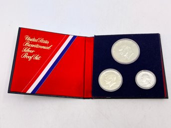 (A-55) VINTAGE 1976 BICENTENNIAL SILVER PROOF COIN SET-eISENHOWER DOLLAR, KENNEDY 1/2 & WASH. QUARTET