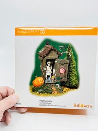 (ZZ-31) VINTAGE DEPARTMENT 56 'HALLOWEEN' VILLAGE ACCESSORIES-'HAUNTED OUTHOUSE'ORIGINAL BOX