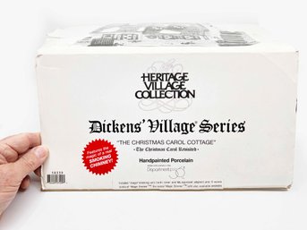 (ZZ-81) VINTAGE '96 DEPARTMENT 56 HERITAGE DICKENS VILLAGE SERIES-'THE XMAS CAROL COTTAGE' ORIGINAL BOX