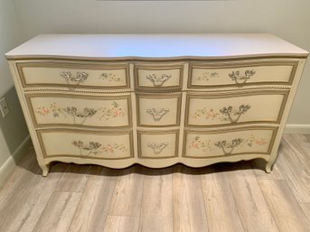 (UP) CHARMING VINTAGE DREXEL NINE DRAWER DRESSER & SINGLE NIGHTSTAND WITH PAINTED FLOWERS - 60' BY 20'BY 32'