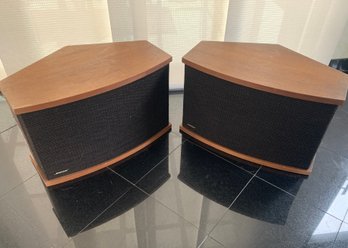 (BA) PAIR OF VINTAGE BOSE 901 SERIES V SPEAKERS ONLY - NO EQUALIZER OR STANDS - UNTESTED