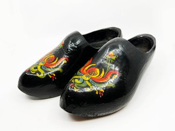 (B-32) PAIR OF BLACK DUTCH CLOGS PAINTED WITH ROSEMALING DECORATION - 14' BY 5.5'