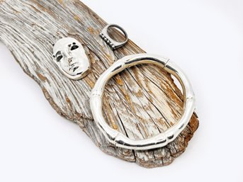 (A-85) CHIC STERLING SILVER BAMBOO BANGLE BRACELET, MODERNIST RING & FACE MASK PENDANT - 35.95 DWT