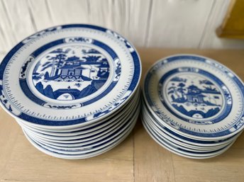 (F-99) COLLECTION OF CHINA INDIA TREE BLUE & WHITE PLATES - 11 DINNER PLATES & 8 BREAD PLATES