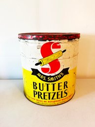 (206) VINTAGE 'MRS SMITH' BUTTER PRETZEL TIN-APPROX. 13' T X 12' R