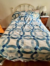 (BD-2) VINTAGE MACHINE MADE QUILT -BLUE & WHITE WEDDING RINGS  - 100' BY 86'