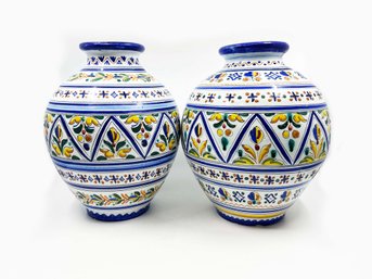 (A-1) PAIR OF VINTAGE HAND PAINTED CERAMIC VASES SIZED 11 1/2' X 9 INCHES