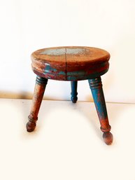 (U215) ADORABLE ANTIQUE PRIMITIVE MILKING STOOL - TURQUOISE PAINTED WOOD - 10' H X 9' ROUND