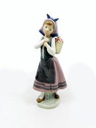 (A-13) VINTAGE DAISA LLADRO 1983 PORCELAIN 'GIRL CARRYING FLOWERS' APPROX.10' TALL