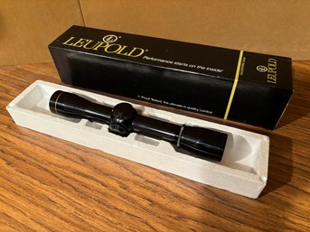 (B1-23) LEUPOLD GOLDEN RING SCOPE - M8-4X-RF COMPACT WITH BOX - HUNTING RIFLE SCOPE