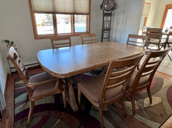 CONTEMPORARY MAPLE DINING SET WITH SIX CHAIRS & ARCHITECTURAL BASE IN EXCELLENT CONDITION - 80' BY 45' BY 30'