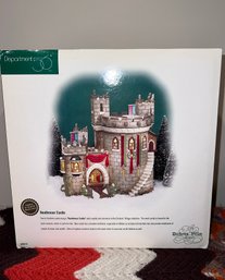 (Z-15) DEPT. 56 DICKENS' VILLAGE  SERIES  'HEATHMOOR CASTLE'- COMPLETE WITH BOX