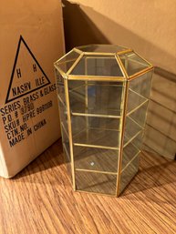 (B1-65) NEW IN BOX GLASS & BRASS TABLETOP DISPLAY CASE - CURIOSITY CABINET - 14' BY 8'