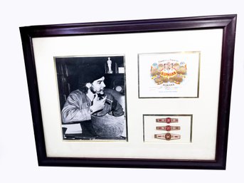 (A-4) RARE FRAMED PHOTO OF CHE GUEVARA WITH LABEL OF CUBAN FABRICA DE TABACOS & 3 CIGAR LABELS -21.5' X 16'