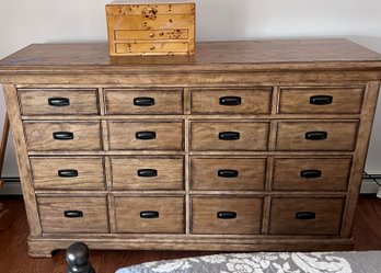 (BR2) LIKE NEW THOMASVILLE NINE DRAWER DRESSER - BEAUTIFUL QUALITY - 70' BY 20' BY 41'