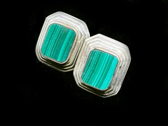(A-20) VINTAGE STERLING SILVER AND MALACHITE EARRINGS-NO BACKS-dWT 6.3