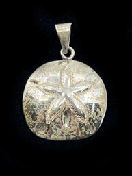 (A-21) VINTAGE STERLING SILVER SAND DOLLAR PENDANT -MEXICO-dWT 12.11
