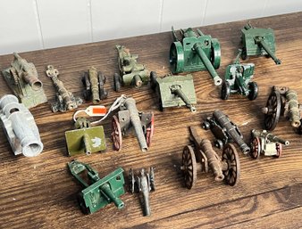 (B-9) BIG LOT OF 17 VINTAGE METAL CANNONS - SEE PICS FOR DETAILS