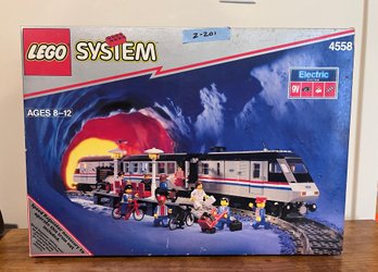 (Z-201) VINTAGE 1991 LEGO SYSTEM  METROLINER #4558 IN BOX -PLAYED & PARTIALLY ASSEMBLED-SEE PICS FOR BEST INFO