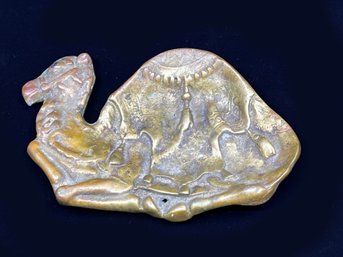 (A-38) VINTAGE BRASS CAMEL ASHTRAY-TRINKET FIGURAL CLLECTABLES-PRE 1940'S-SMALL HOLE SEE IMAGE