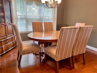 (DR) VINTAGE SOLID WOOD DINING TABLE WITH FOUR PARSON STYLE UPHOLSTERED CHAIRS - ONE LEAF PICTURED, ADDITIONAL