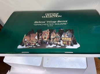 (ZZ-73) DEPT. 56 DICKEN'S CHRISTMAS VILLAGE 'MANCHESTER SQUARE' SET OF 25 WITH FOUR HOUSES & BOX