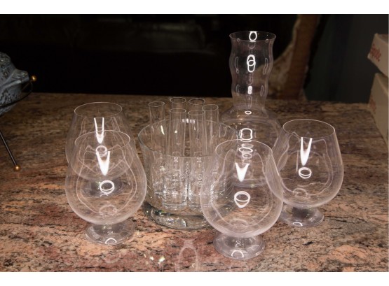 E-22 - LOT OF BARWARE - 4 BRANDY GLASSES - DECANTER - VODKA SHOT GLASSES