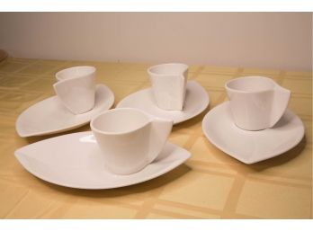 D-7- SET OF 4 VILLEROY AND BOCH CUP AND SAUCER SETS