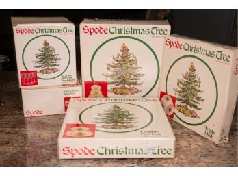 E-20 -LOT OF 5 VINTAGE SPODE CHRISTMAS CHINA SERVING PIECES IN BOXES