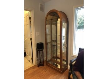 LIGHTED OAK DISPLAY CABINET - WITH GLASS SHELVES & ARCHED TOP