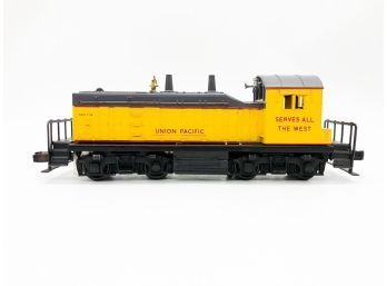 (104) RARE LIONEL POSTWAR-#613-UNION PACIFIC DIESEL SWITCHER LOCOMOTIVE