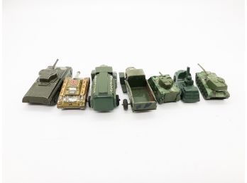 (111) LOT OF 7 MIMIATURE ARMY TRUCKS AND TANKS MODELS-PLASTIC AND TIN