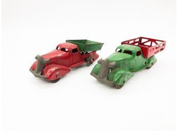 (70) LOT OF 2 VINTAGE METAL TOY DUMP TRUCKS-1 WINDUP-NO MARKINGS