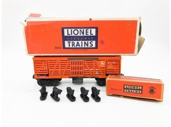 (119) VINTAGE LIONEL CATTLE CAR WITH 6 COWS-#3656-WITH BOX