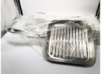 (1) NEW IN BOX ALL CLAD 11 INCH GRILL SQUARE PAN